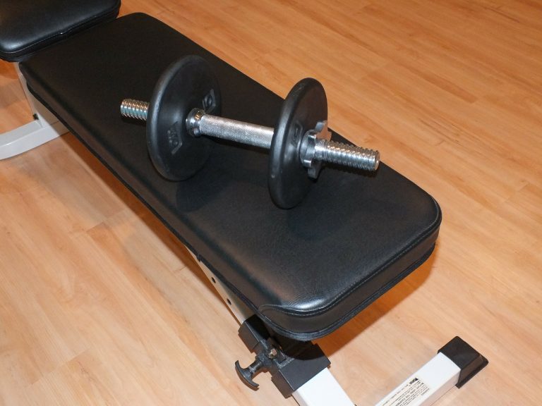 Banc de musculation pliable et inclinable