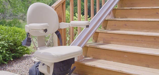 Monte-escalier extérieur : infos pour choisir le modèle adapté à vos besoins
