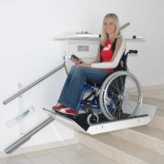 Monte-escalier pour les personnes handicapées : comment trouver le bon équipement adapté à votre situation ?