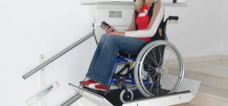Monte-escalier pour les personnes handicapées : comment trouver le bon équipement adapté à votre situation ?