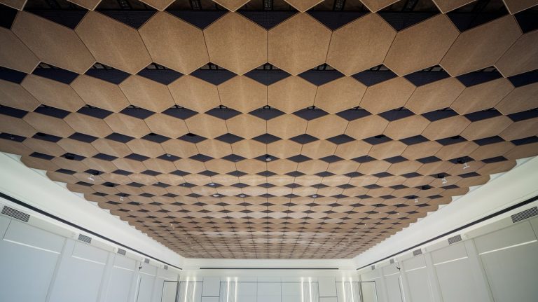 Meilleur Isolant Plafond 2025 : Guide Complet & Comparatif